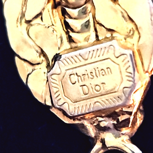 Vintage Authentic Christian Dior Gold Tone Belt - Picture 5 of 6